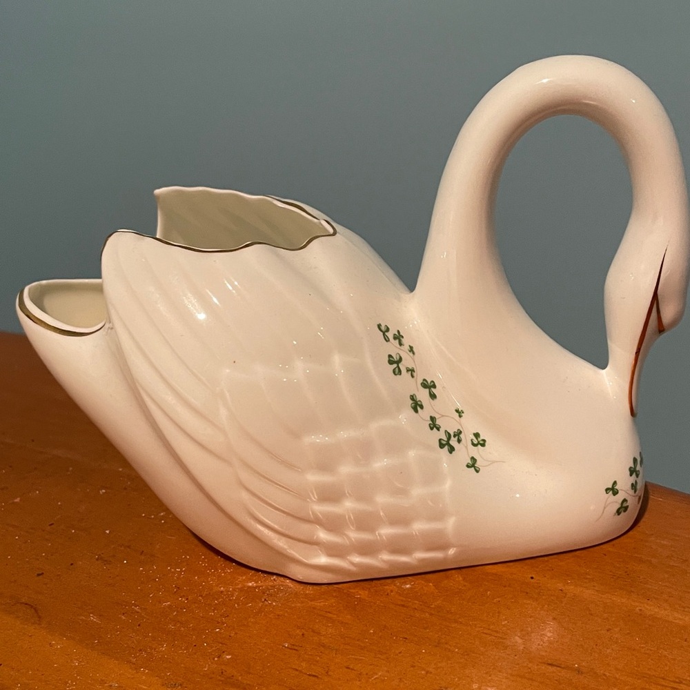Handmade in Ireland Cream Swan Vase/planter.